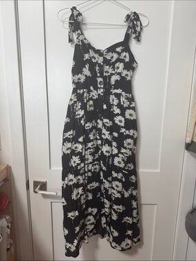 Urban Outfitters Black Daisy Tie-Shoulder Maxi Dress